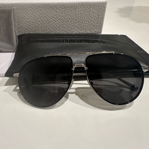 Dior Black Aviator Sunglasses - Picture 1 of 5